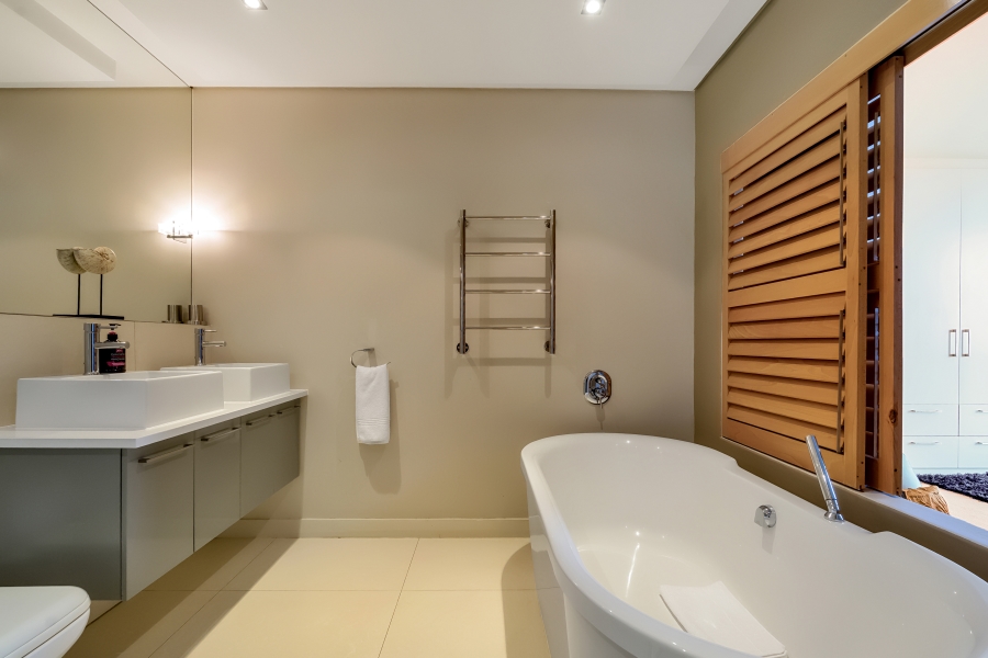 To Let 3 Bedroom Property for Rent in Camps Bay Western Cape